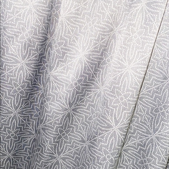 NY&Co Silver Square Neck Silky Patterned Blouse - Picture 4 of 10